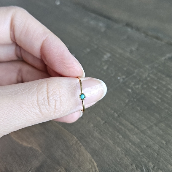 Dainty 18K gold plated silver ring - Picture 3 of 5